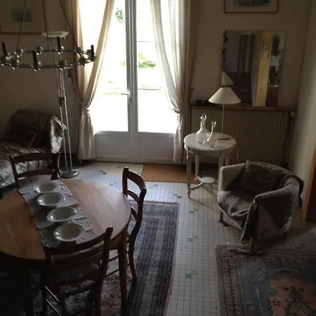 Гостевой дом Chateau Nardou *